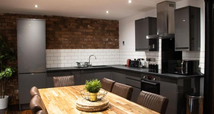 27 Stanley Street Aparthotel By Ustay Liverpool Exterior photo